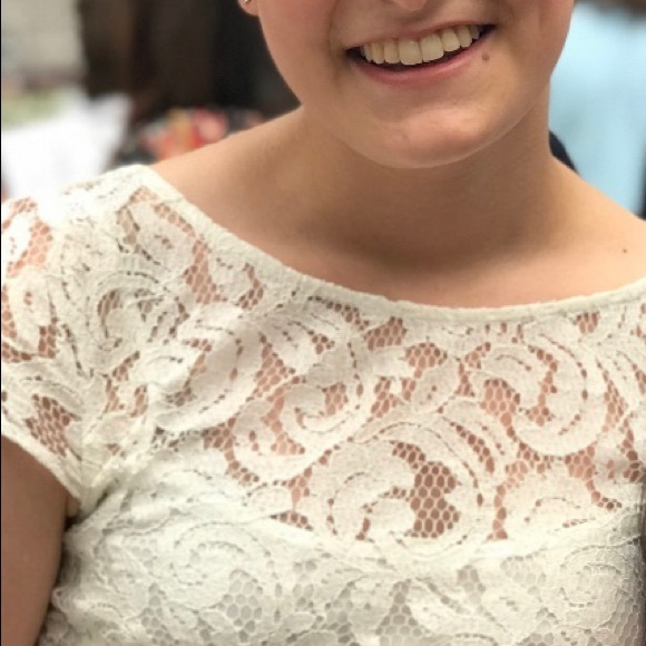 Long white dress - Picture 2 of 4